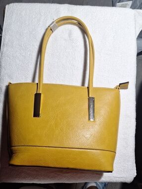 Yellow Women’s Tote Handbag - Stylish Must-Have